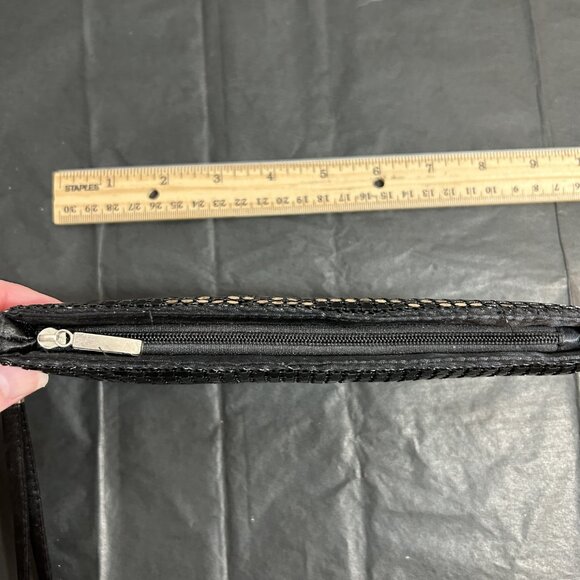 Women's black beaded clutch bag with a zipper closure and a fabric - used once - Picture 3 of 4